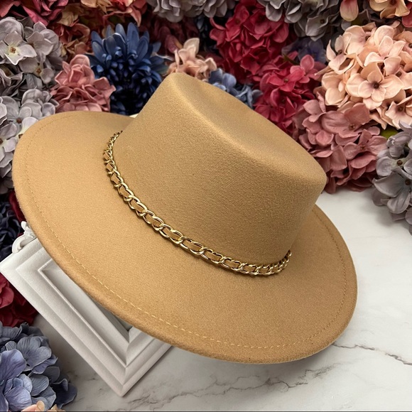 Wide Brim Camel Felt Fedora with Gold Chain - Picture 3 of 8